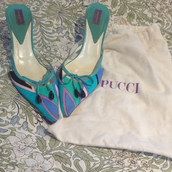 Emilio Pucci Silk Blue and Green Patterned Mules - Picture 10 of 10